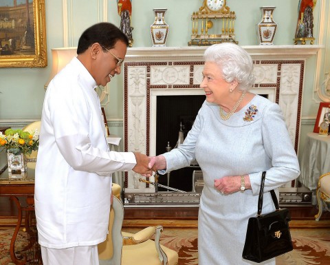 President Meets Queen Mar 11