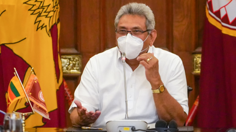Possibility-of-resuming-day-to-day-life-at-provincial-levels-in-order-to-safeguard-national-economy-explored