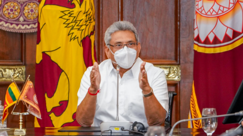 President-reviews-the-mechanism-to-resume-daily-life-and-work