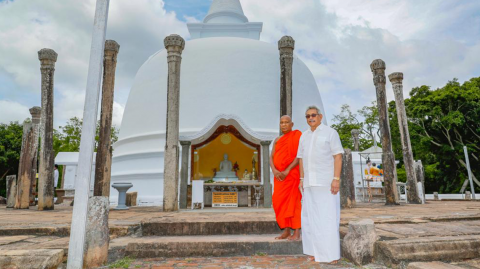 No-one-can-divert-the-path-taken-by-President-for-the-sake-of-the-country--Ven.-Ralapanawe-Dhammajothi-thero