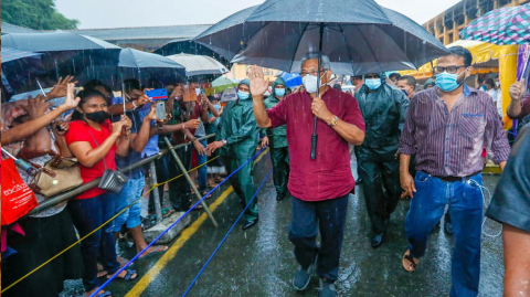 President-in-Kegalle-promises-special-programme-to-mitigate-landslides-disasters-;-people-assure-strong-Parliament