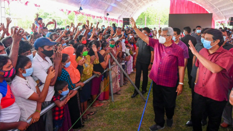 Promises-in-“Vistas-of-Prosperity-and-Splendour”