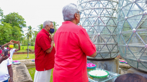 President-pays-floral-tribute-to-D.A.-Rajapaksa-monument…