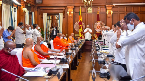 President-focuses-on-shortage-of-tamed-elephants-for-peraheras
