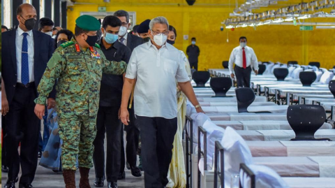 President-inspects-newly-constructed-Intermediate-Care-Centre-for-COVID-19-patients-in-Seeduwa