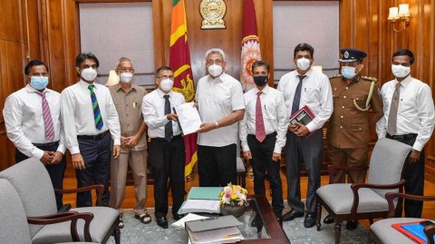Investigation-report-of-Committee-appointed-to-investigate-recent-incidents-of-LPG-cylinder-fires-handed-over-to-President…