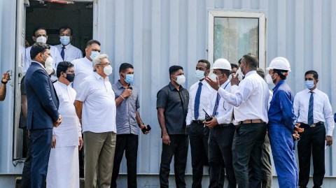 President-inspects-Litro-gas-terminal